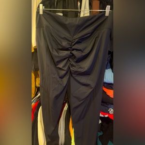 Fashion nova buttlifting leggings